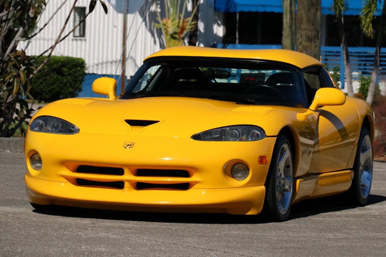 2002 Dodge Viper RT/10 - Photo 11 - Stuart, FL 34997