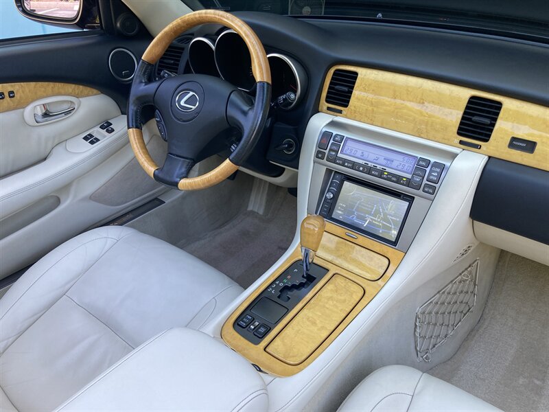 2002 Lexus SC 430  