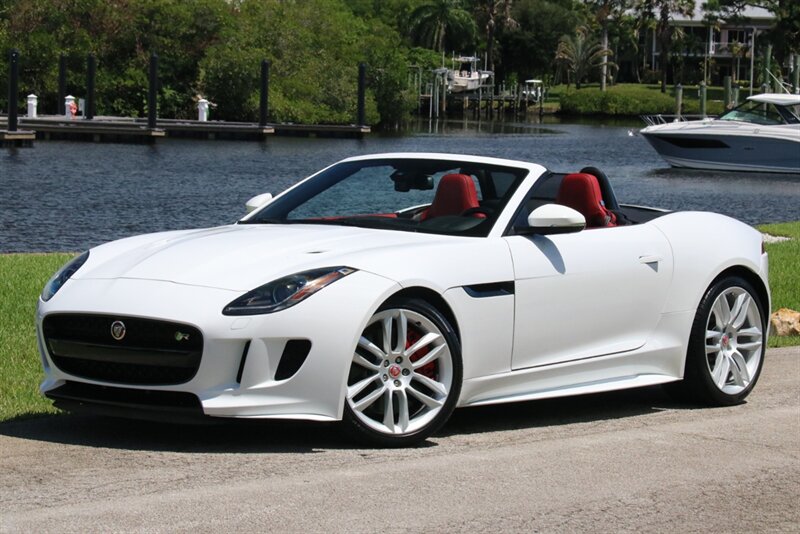 2016 Jaguar F-TYPE R  