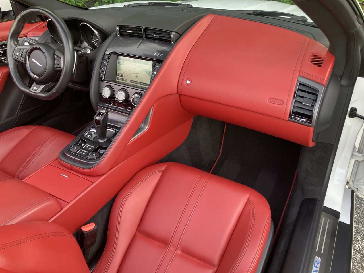 2016 Jaguar F-TYPE R - Photo 19 - Stuart, FL 34997
