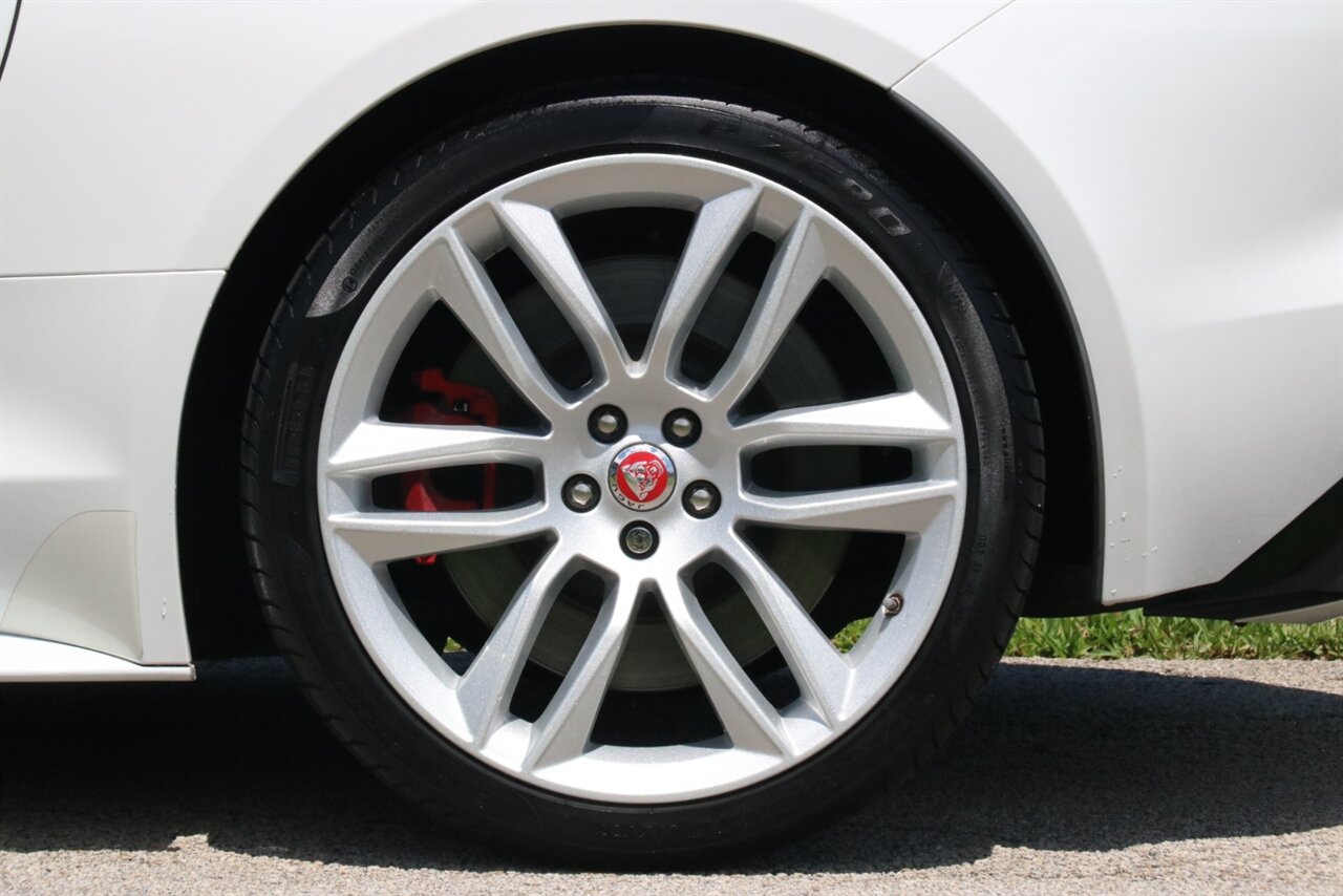 2016 Jaguar F-TYPE R   - Photo 14 - Stuart, FL 34997