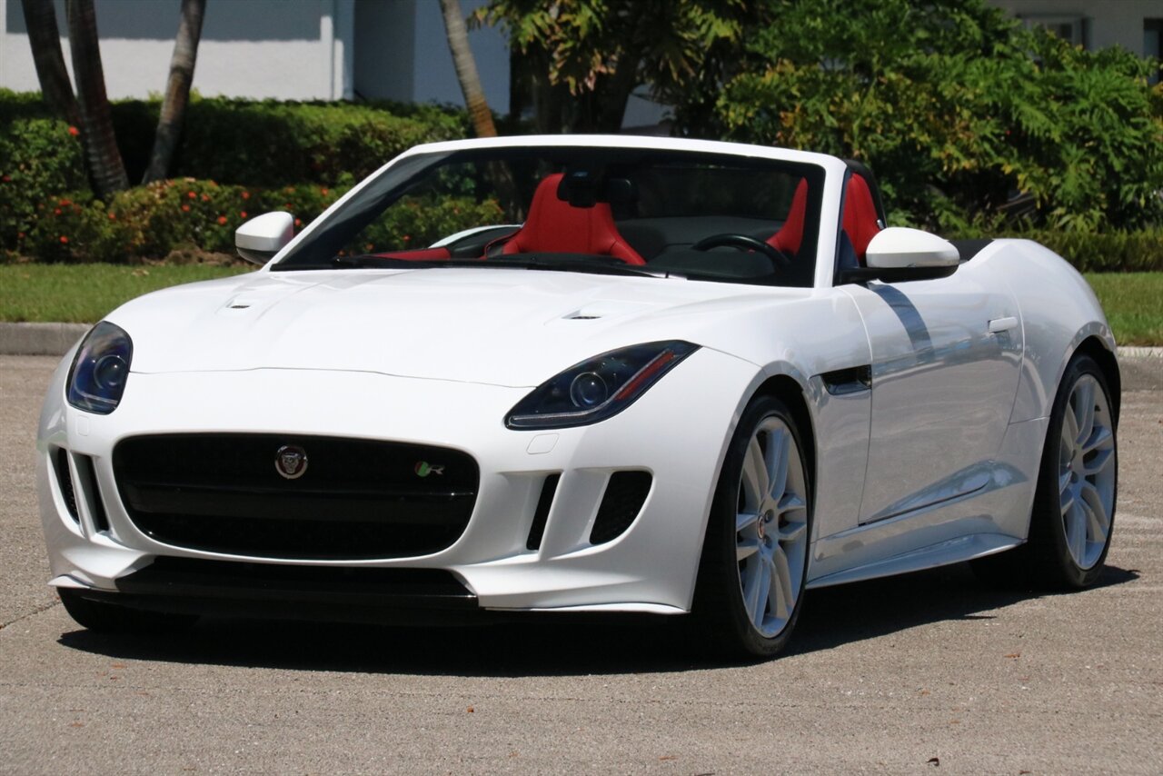 2016 Jaguar F-TYPE R   - Photo 10 - Stuart, FL 34997