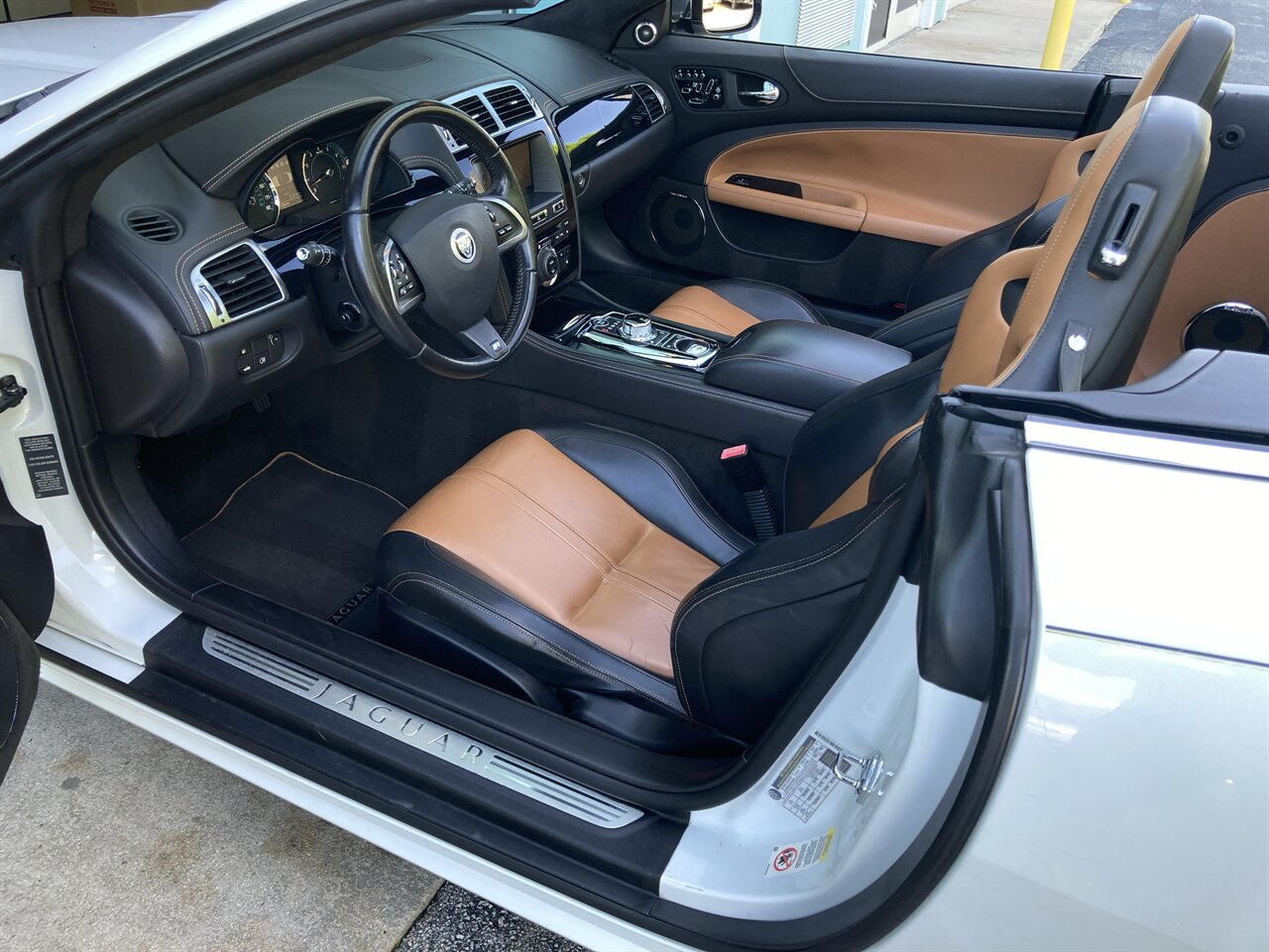 2014 Jaguar XK XKR   - Photo 14 - Stuart, FL 34997