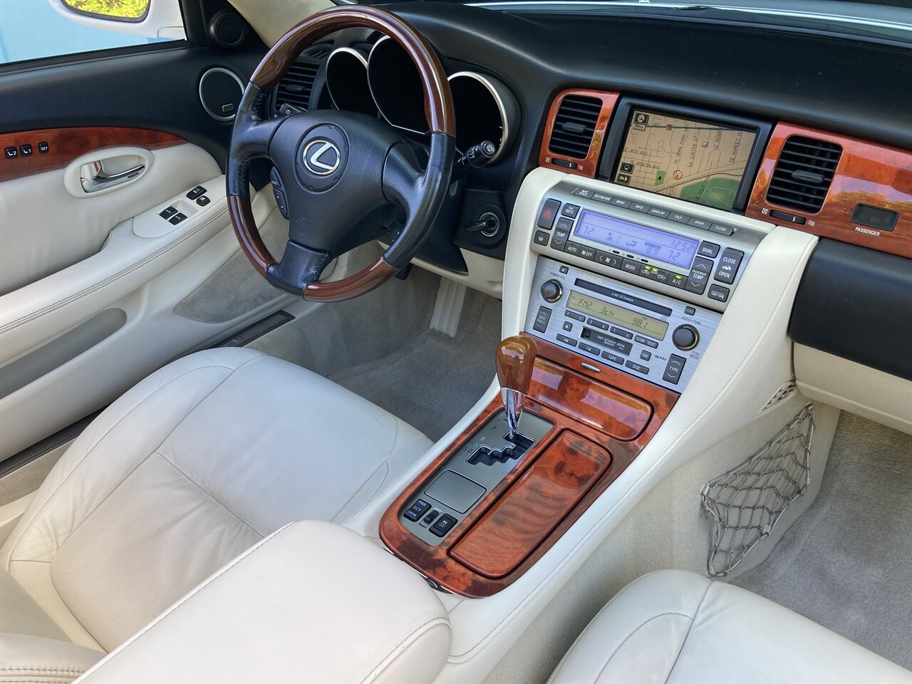 2007 Lexus SC 430   - Photo 2 - Stuart, FL 34997