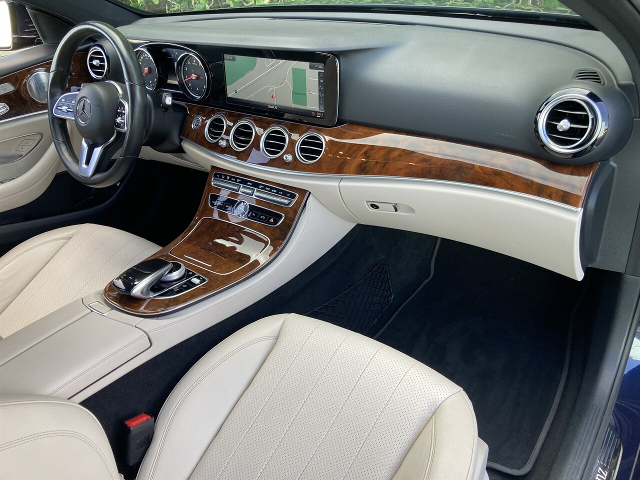 2019 Mercedes-Benz E 450 4MATIC - Photo 23 - Stuart, FL 34997