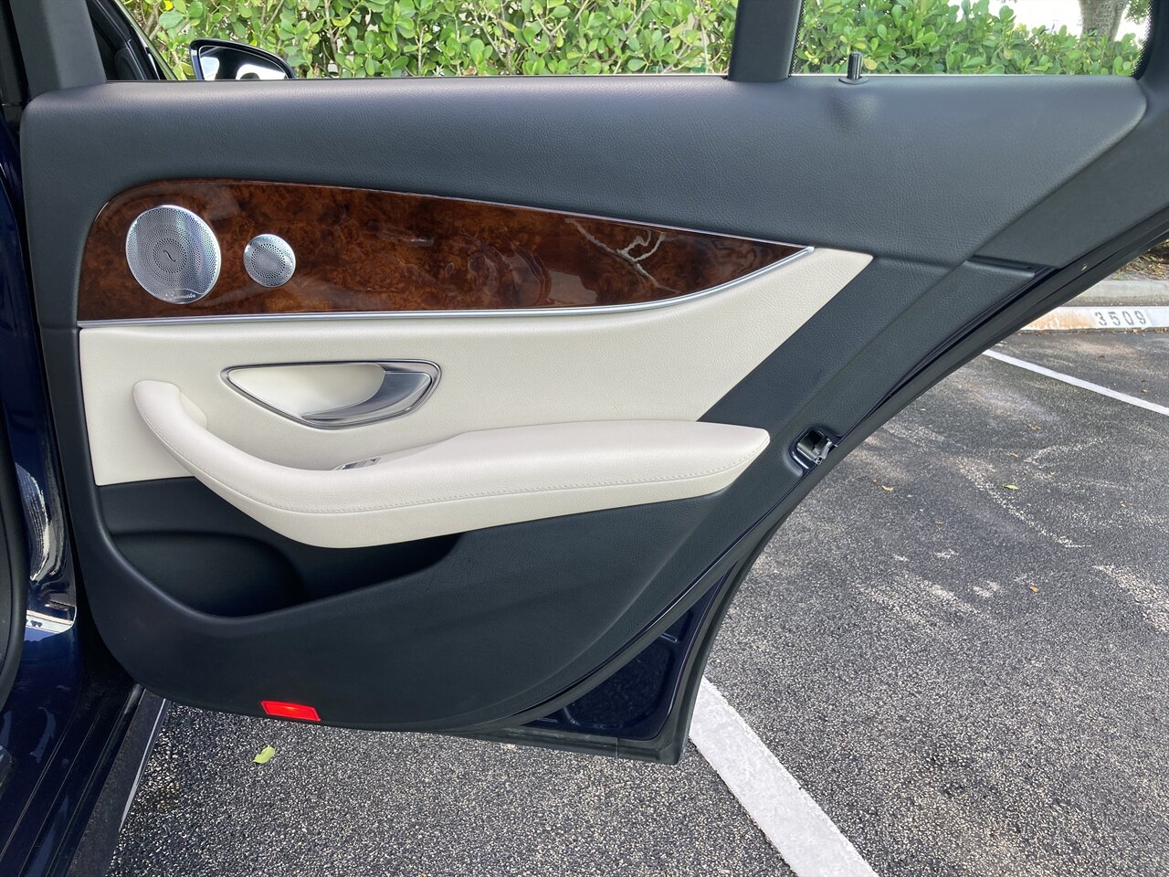 2019 Mercedes-Benz E 450 4MATIC - Photo 38 - Stuart, FL 34997