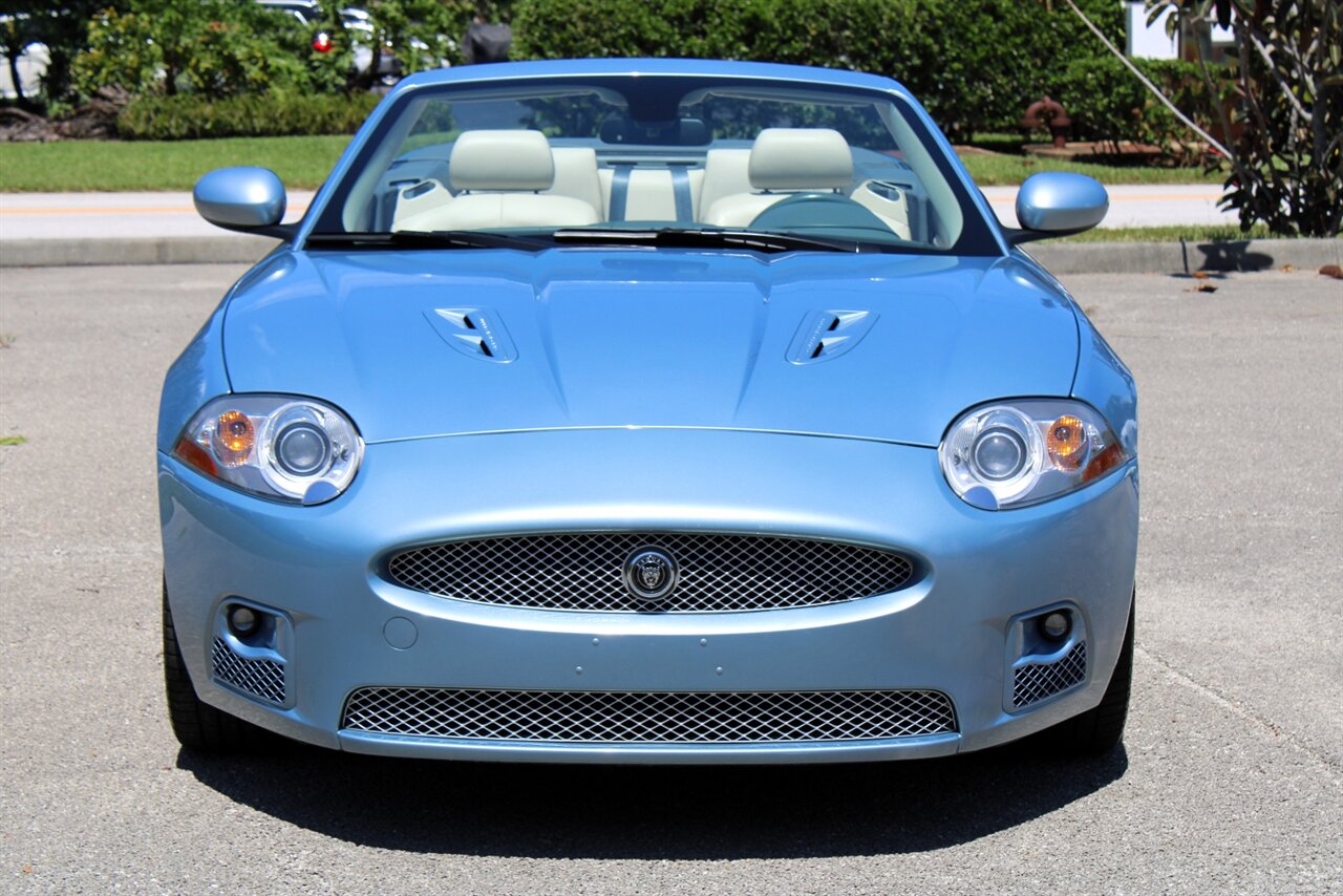 2007 Jaguar XKR   - Photo 8 - Stuart, FL 34997