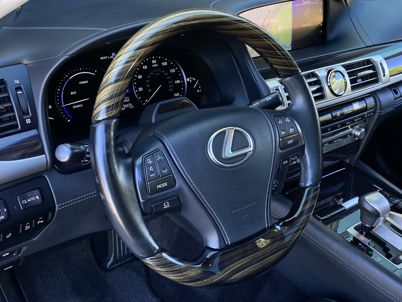 2016 Lexus LS 600h L   - Photo 28 - Stuart, FL 34997