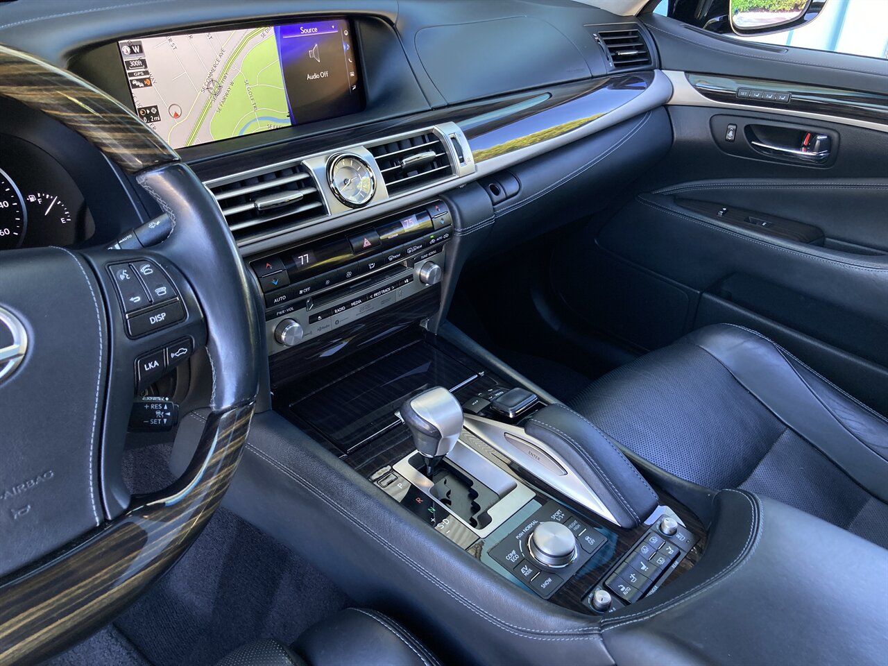 2016 Lexus LS 600h L   - Photo 32 - Stuart, FL 34997