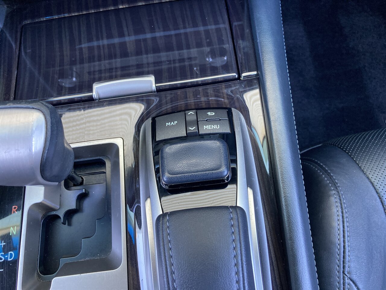 2016 Lexus LS 600h L   - Photo 36 - Stuart, FL 34997