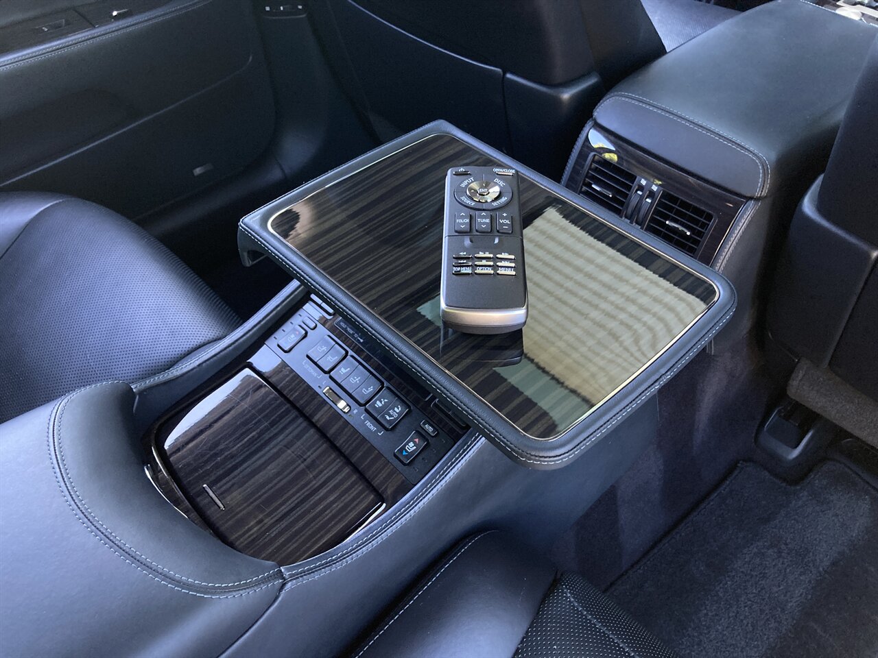 2016 Lexus LS 600h L   - Photo 23 - Stuart, FL 34997