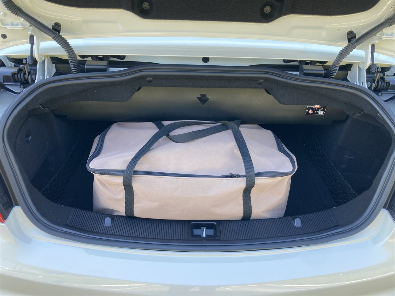 2017 Mercedes-Benz E 550   - Photo 37 - Stuart, FL 34997