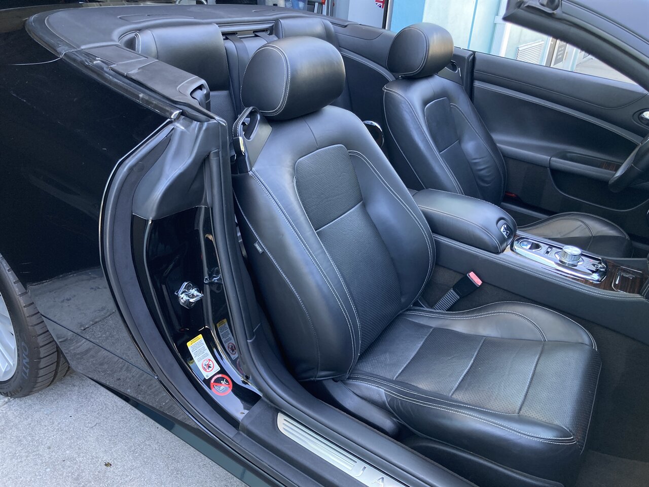 2010 Jaguar XK XKR Portfolio photo 18