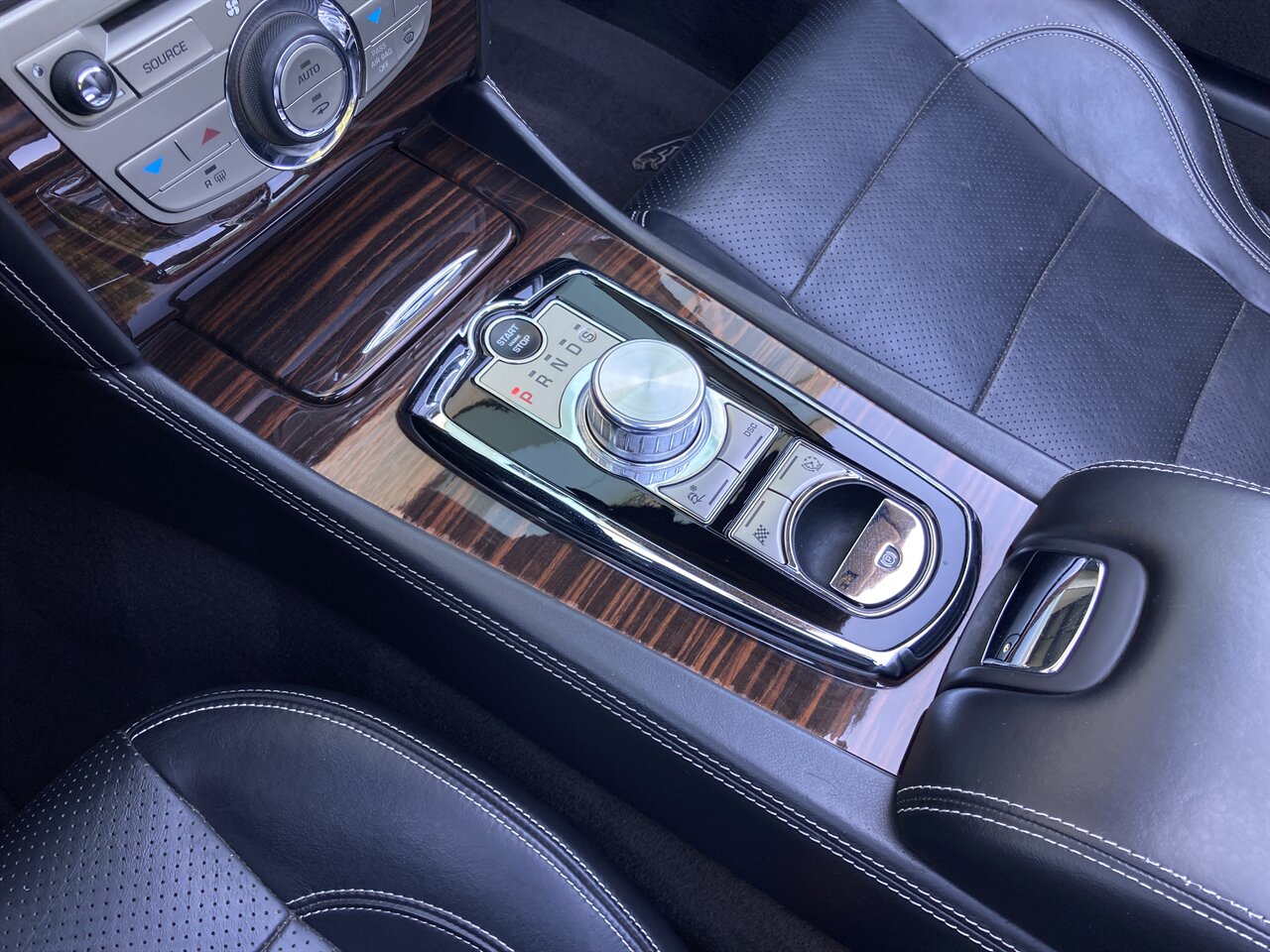 2010 Jaguar XK XKR Portfolio photo 26