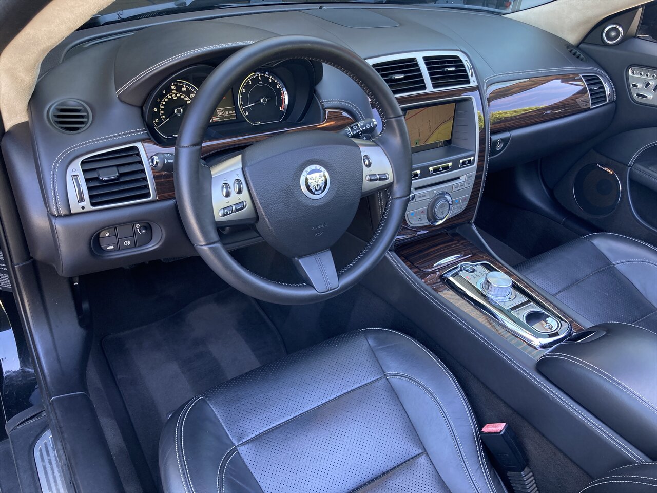 2010 Jaguar XK XKR Portfolio photo 20