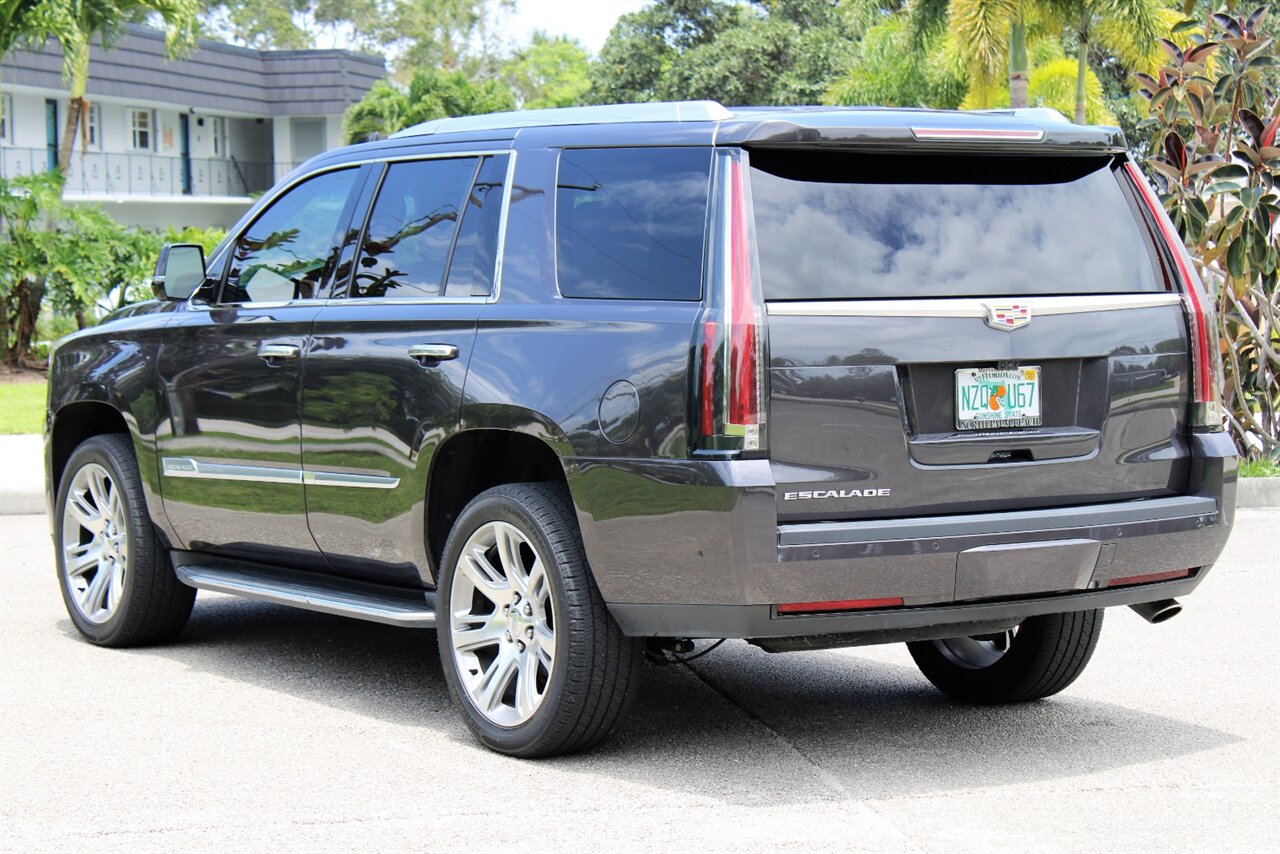 2018 Cadillac Escalade Luxury   - Photo 12 - Stuart, FL 34997