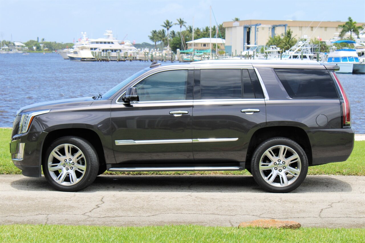 2018 Cadillac Escalade Luxury   - Photo 6 - Stuart, FL 34997