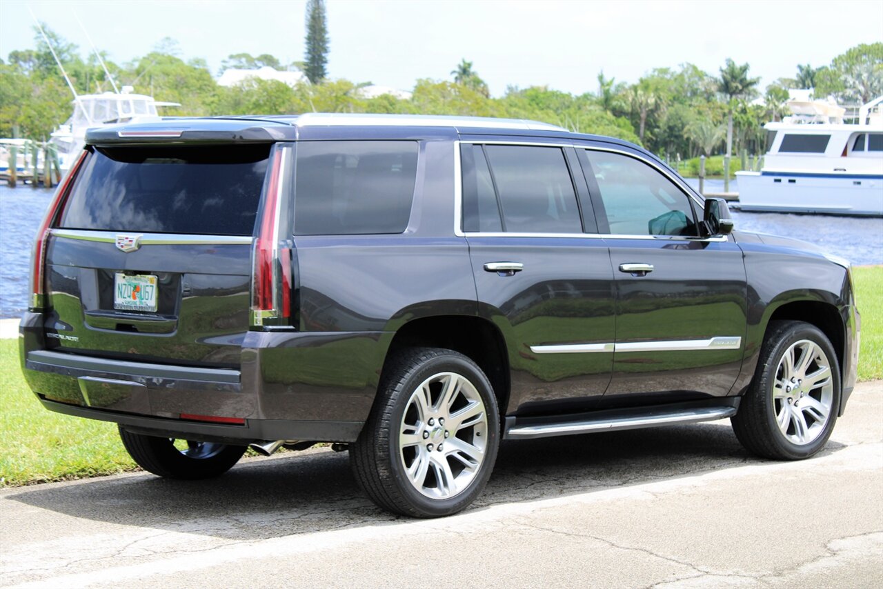 2018 Cadillac Escalade Luxury   - Photo 3 - Stuart, FL 34997