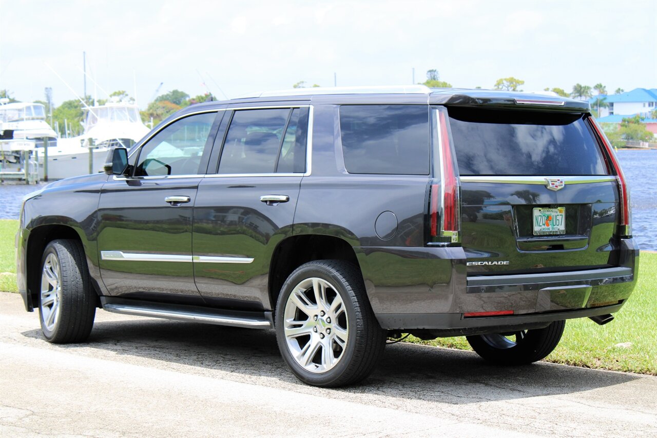 2018 Cadillac Escalade Luxury   - Photo 5 - Stuart, FL 34997