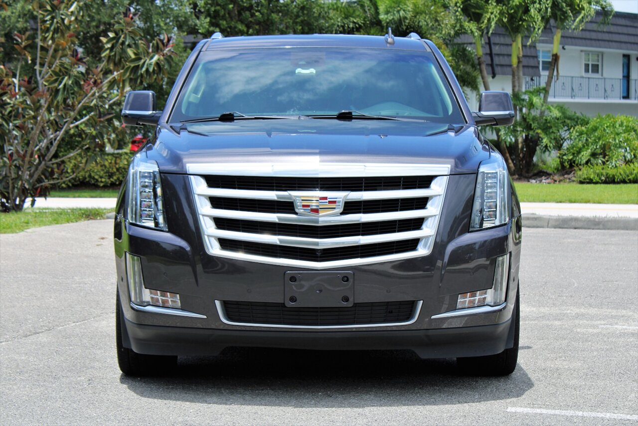 2018 Cadillac Escalade Luxury   - Photo 8 - Stuart, FL 34997