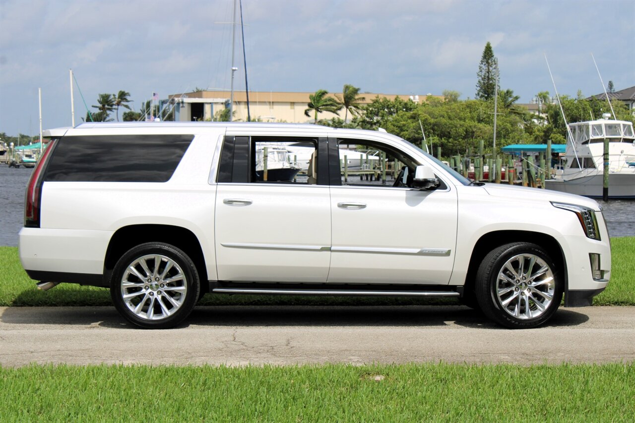 2019 Cadillac Escalade ESV Luxury   - Photo 7 - Stuart, FL 34997