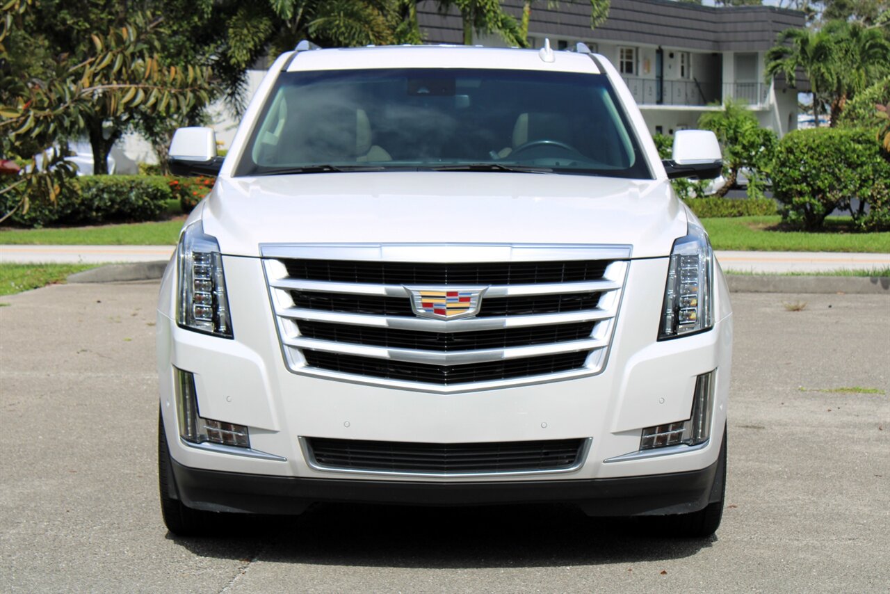 2019 Cadillac Escalade ESV Luxury   - Photo 8 - Stuart, FL 34997