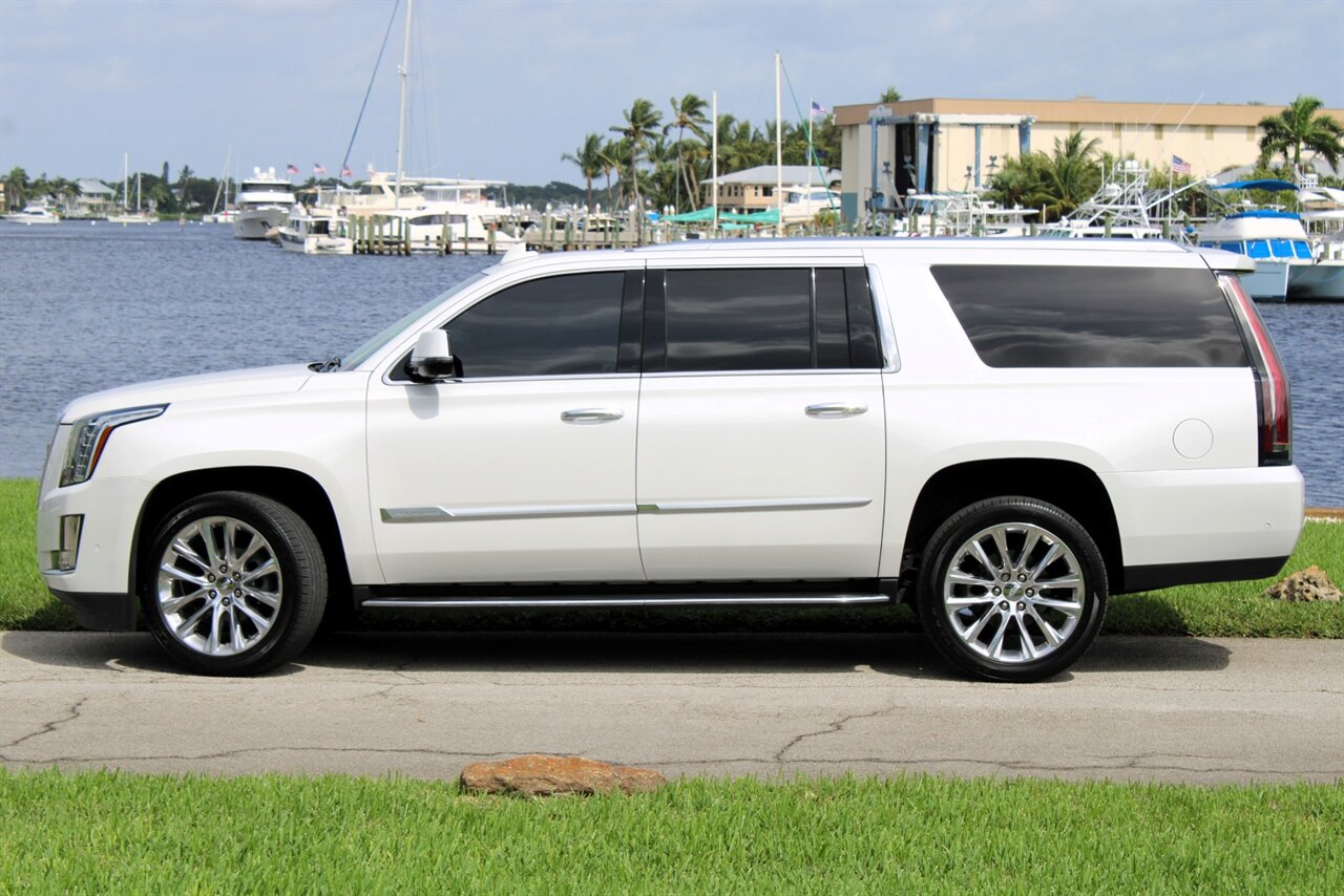 2019 Cadillac Escalade ESV Luxury   - Photo 6 - Stuart, FL 34997