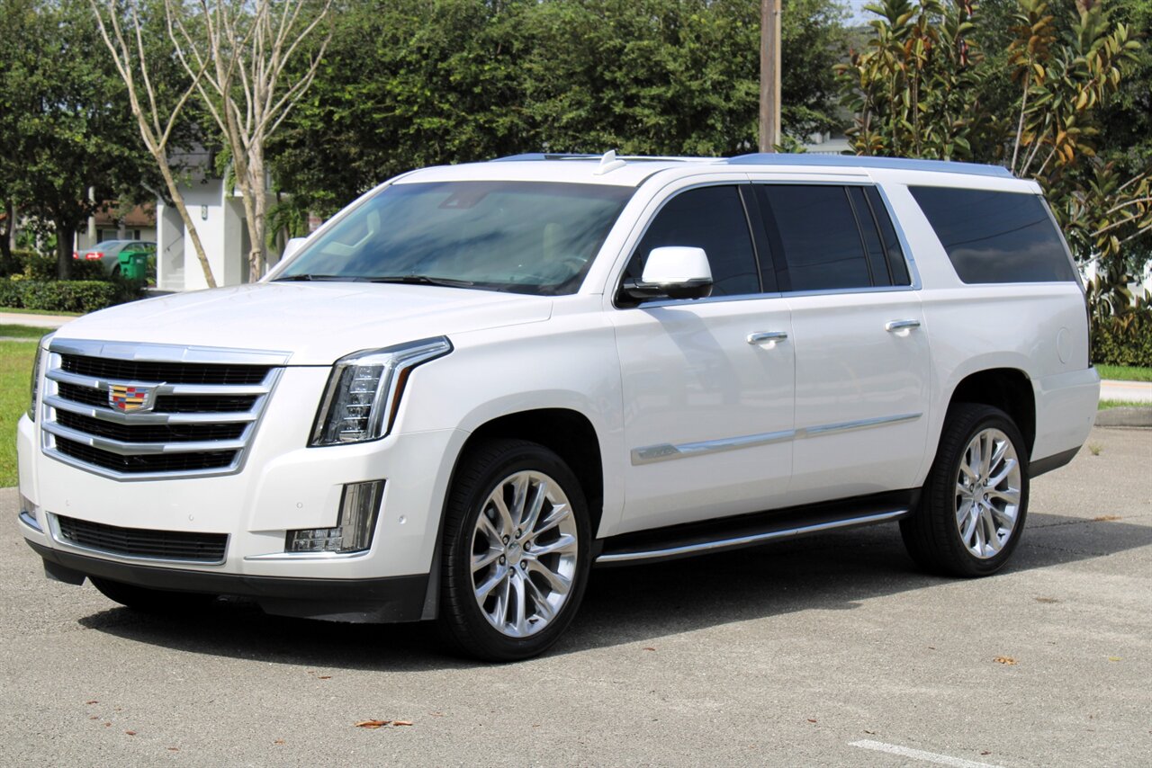 2019 Cadillac Escalade ESV Luxury   - Photo 11 - Stuart, FL 34997