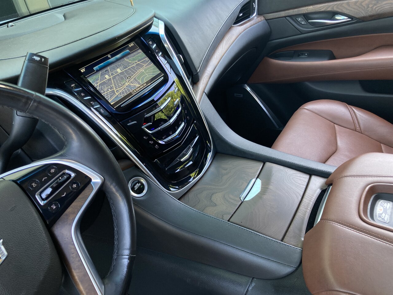 2018 Cadillac Escalade Luxury - Photo 29 - Stuart, FL 34997