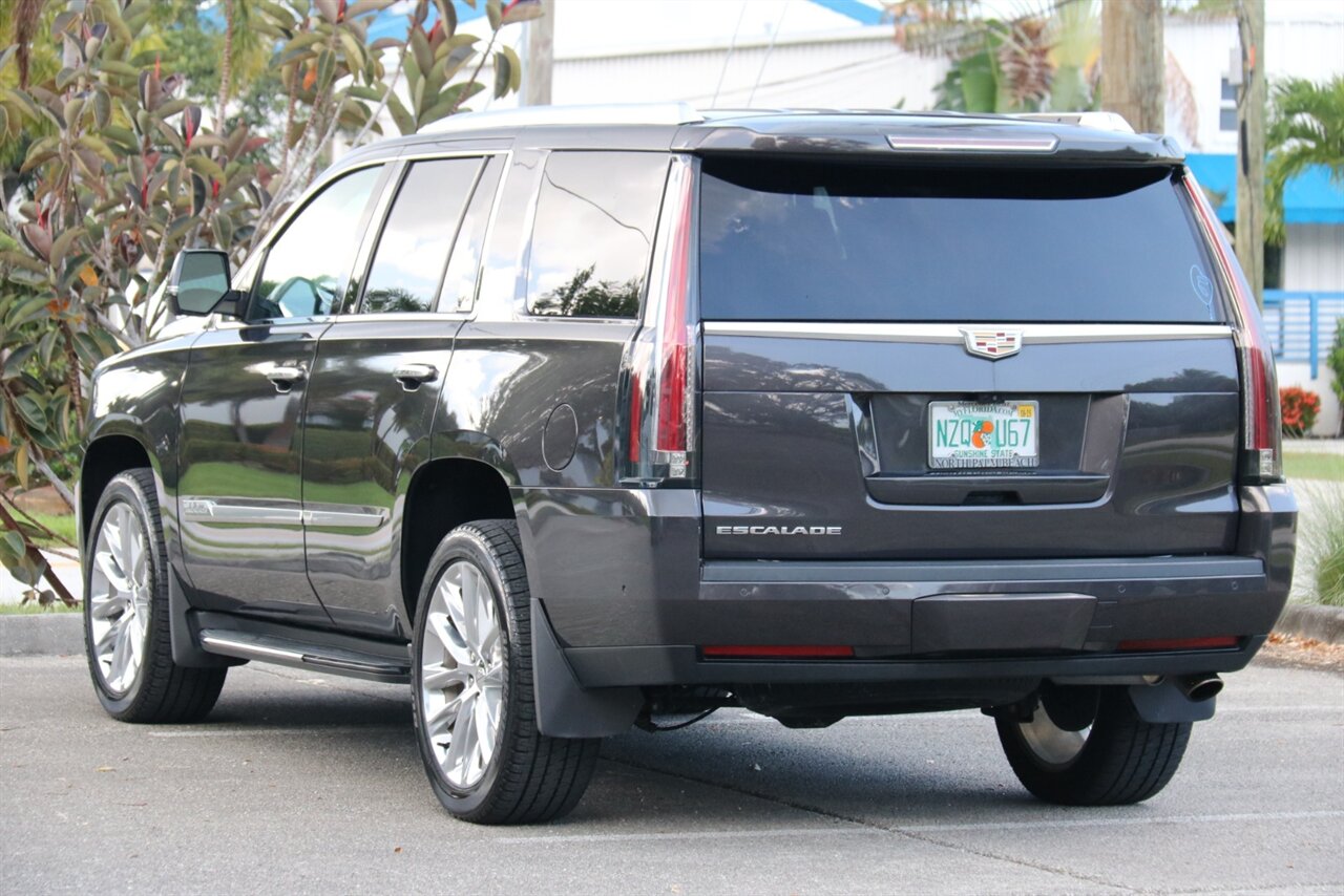 2018 Cadillac Escalade Luxury - Photo 12 - Stuart, FL 34997