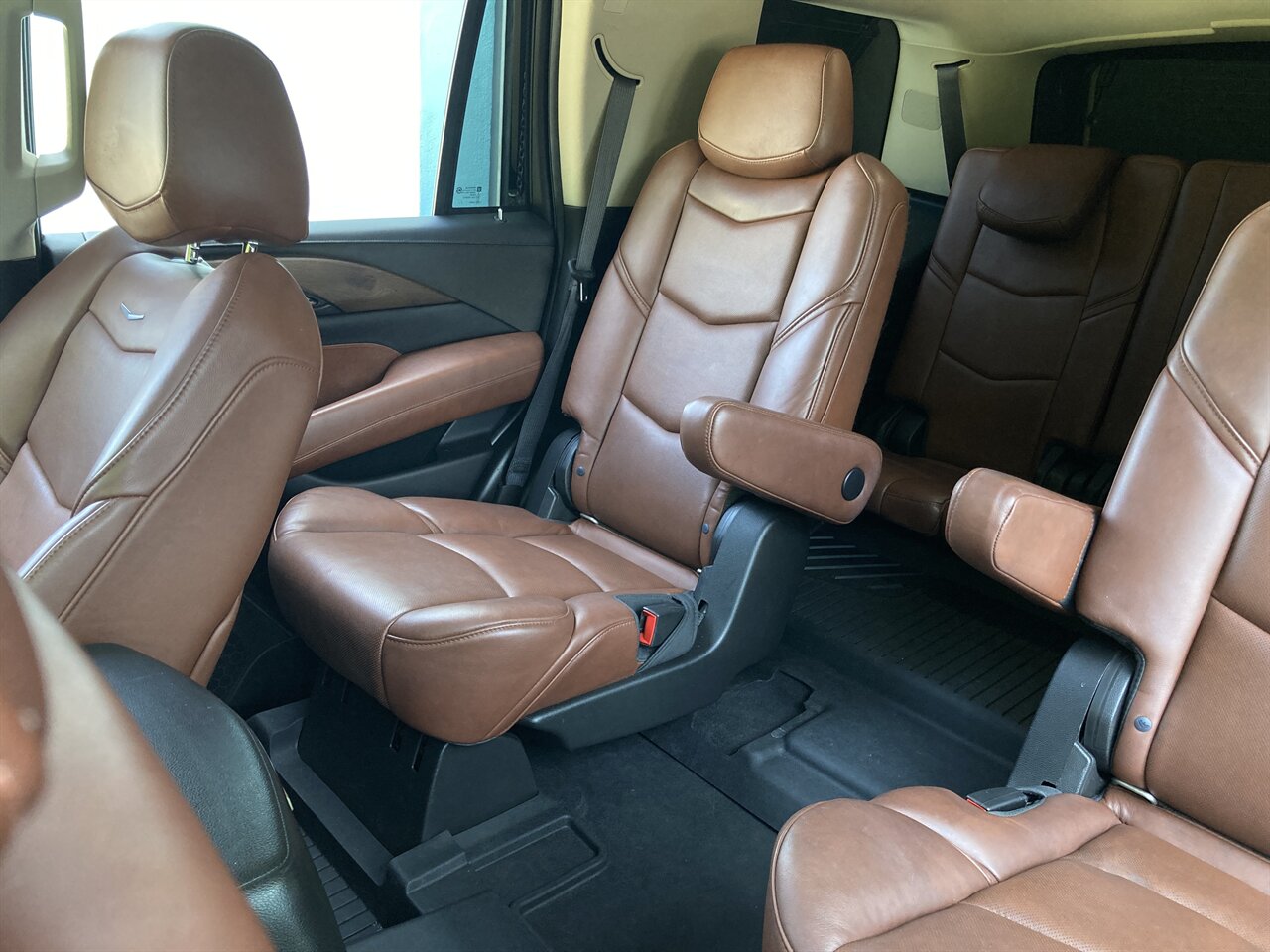 2018 Cadillac Escalade Luxury - Photo 17 - Stuart, FL 34997