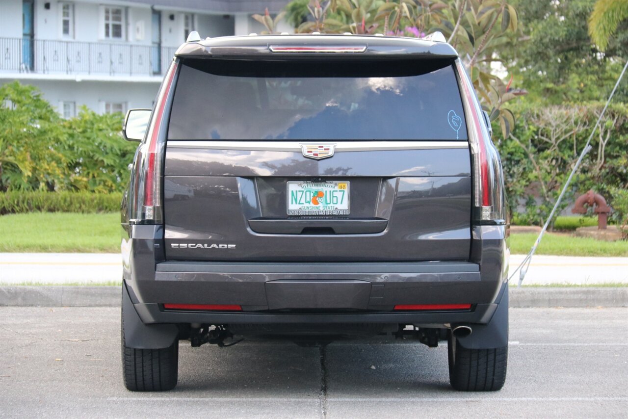 2018 Cadillac Escalade Luxury - Photo 9 - Stuart, FL 34997