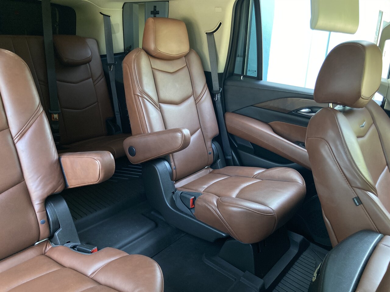 2018 Cadillac Escalade Luxury - Photo 21 - Stuart, FL 34997