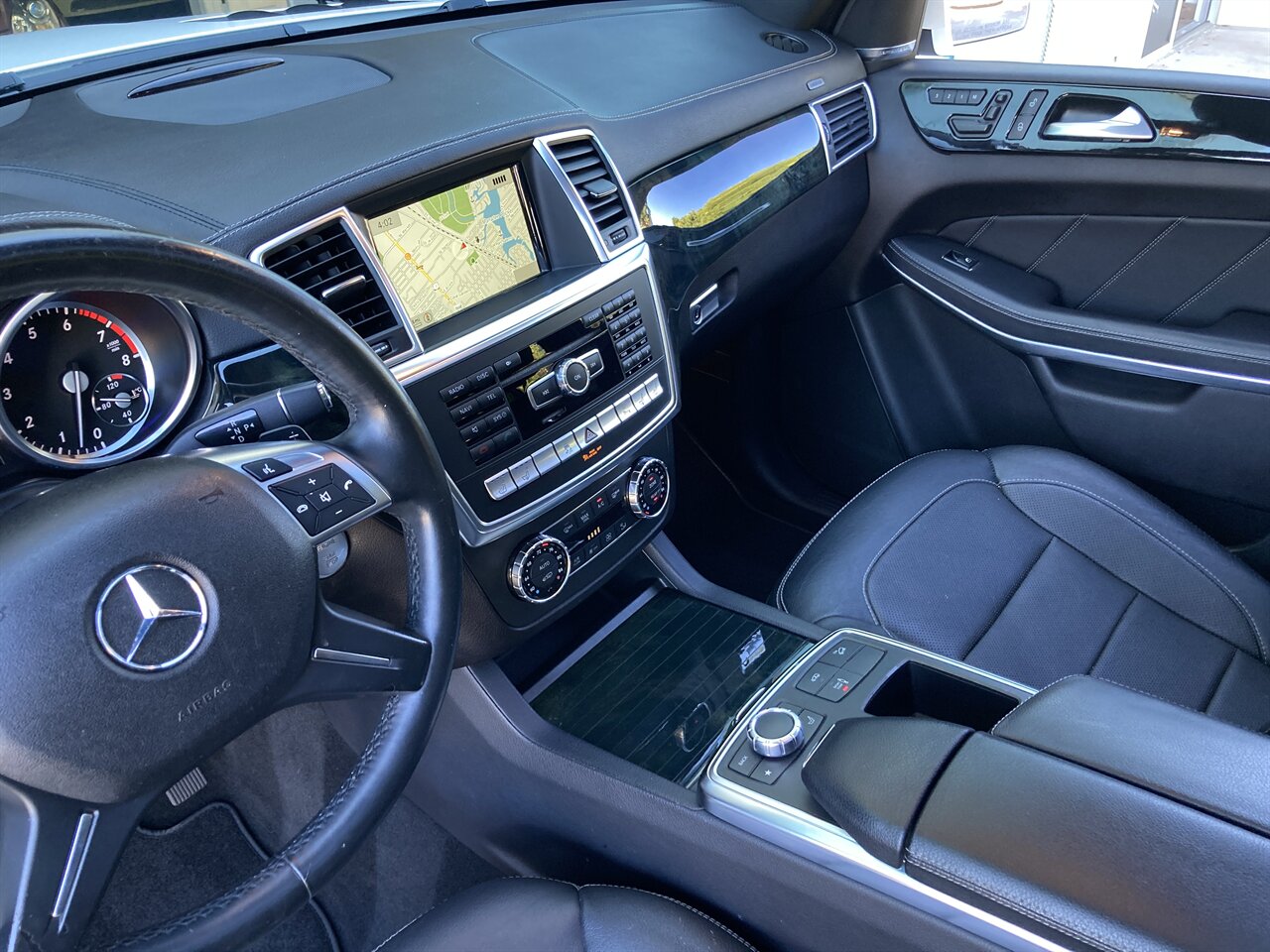 2014 Mercedes-Benz GL 550 4MATIC - Photo 30 - Stuart, FL 34997