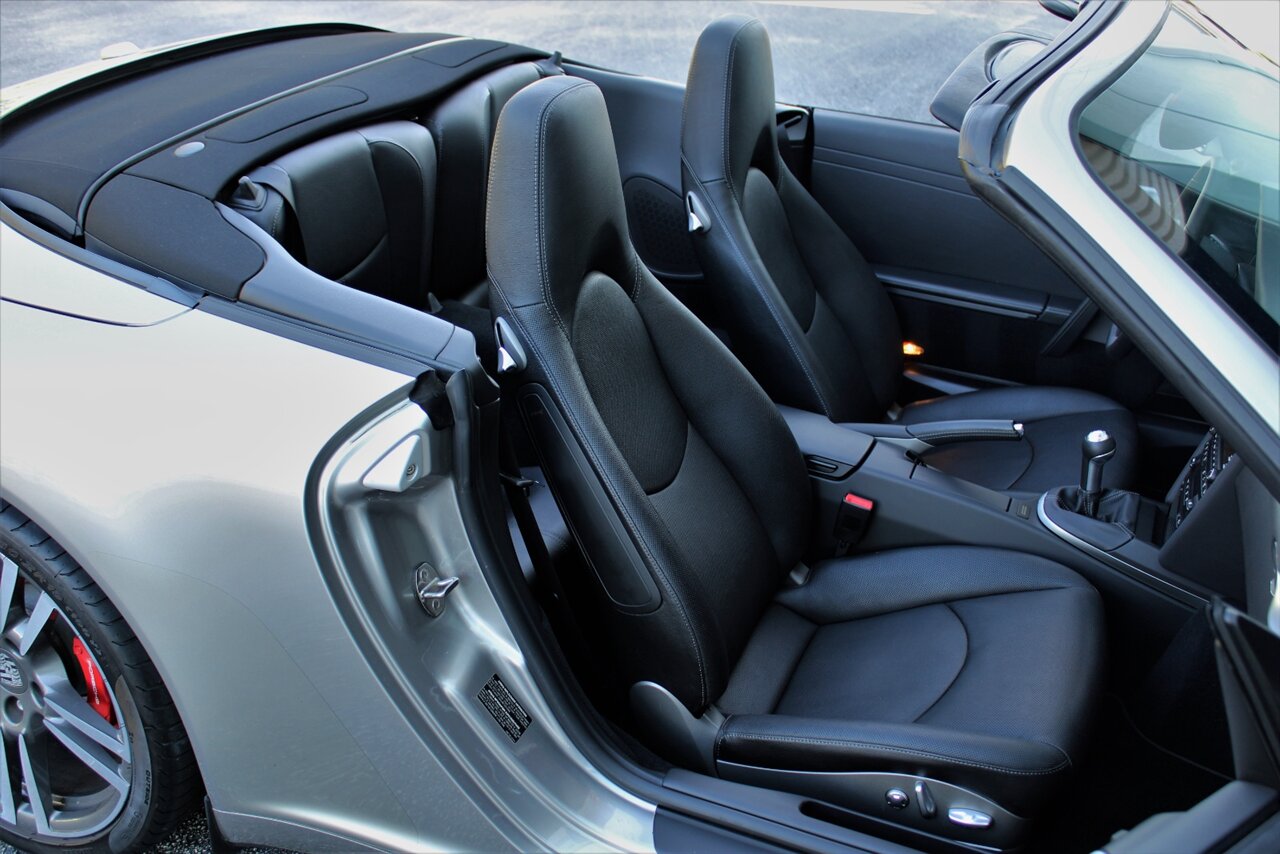 2012 Porsche 911 Carrera S 6 Speed Manual Transmission   - Photo 23 - Stuart, FL 34997