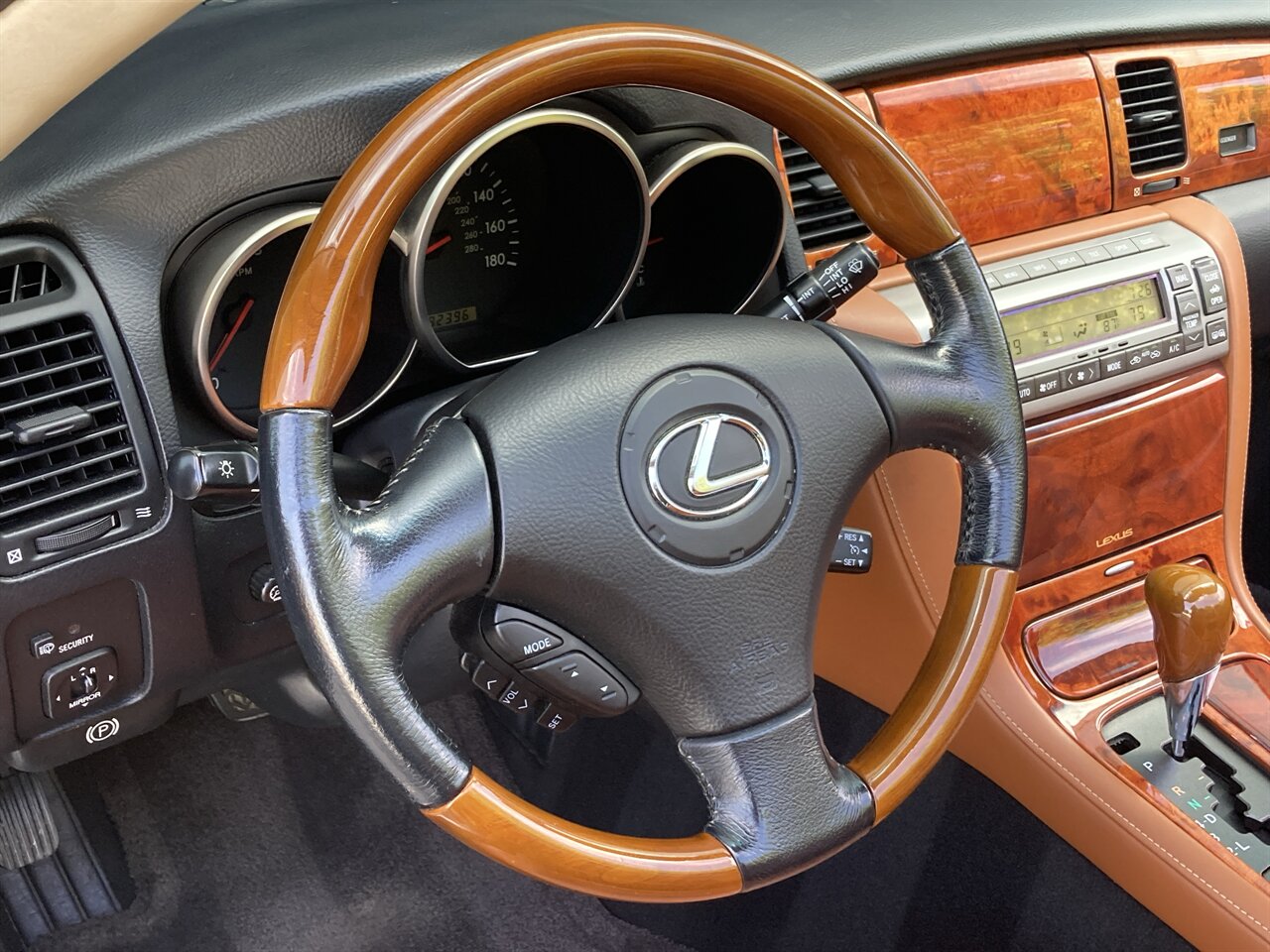 2005 Lexus SC 430   - Photo 19 - Stuart, FL 34997