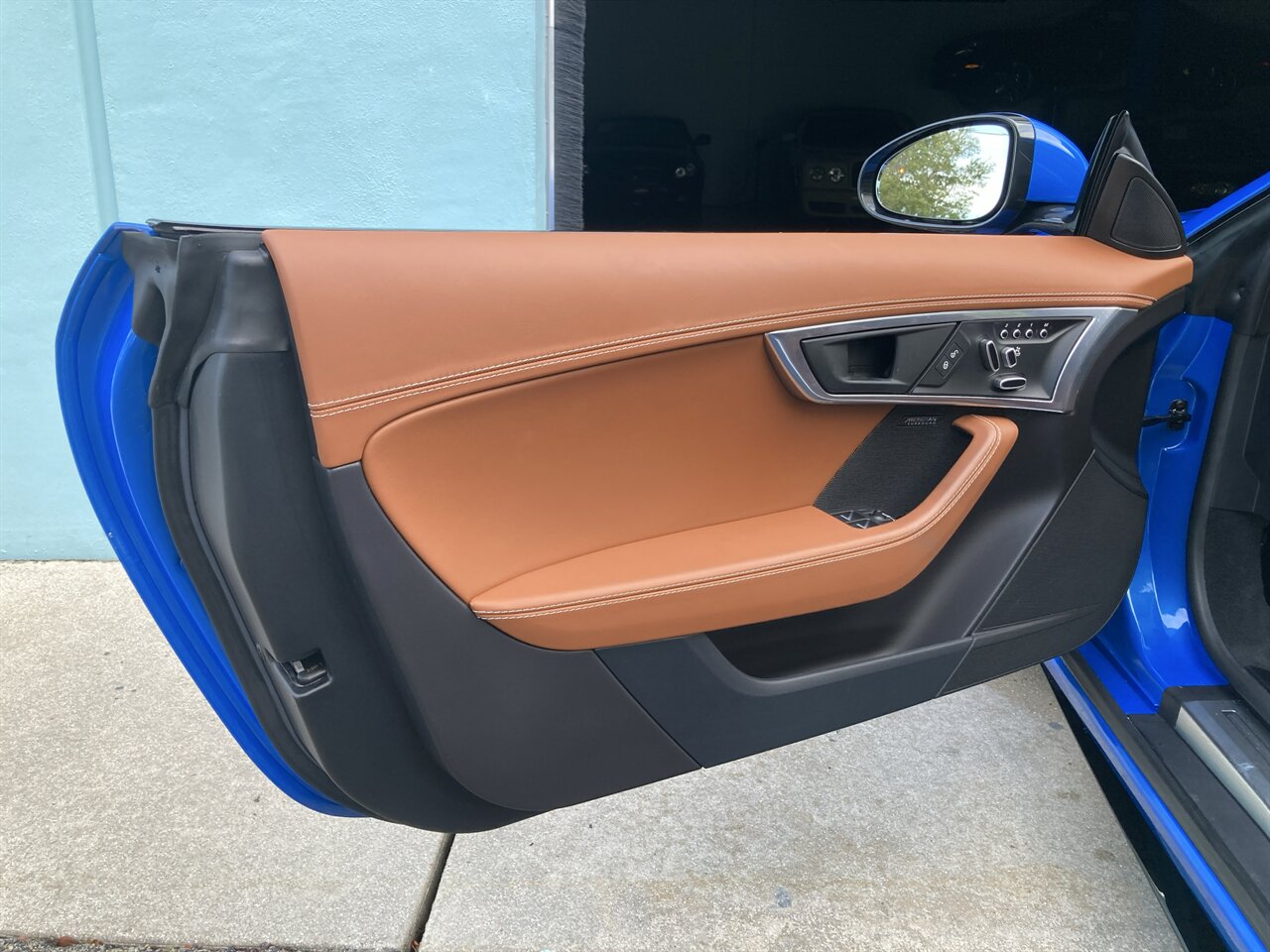 2019 Jaguar F-TYPE R - Photo 30 - Stuart, FL 34997