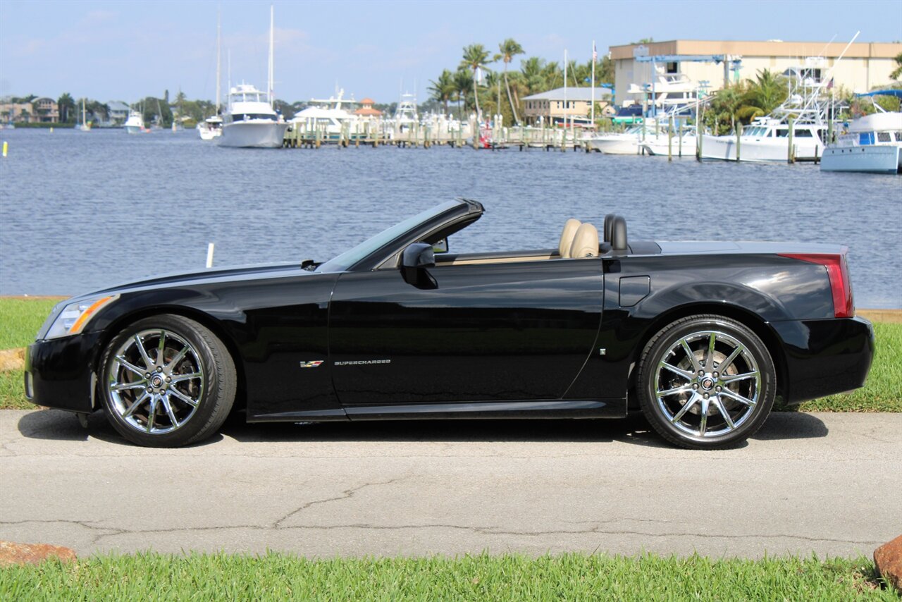 2008 Cadillac XLR-V   - Photo 5 - Stuart, FL 34997