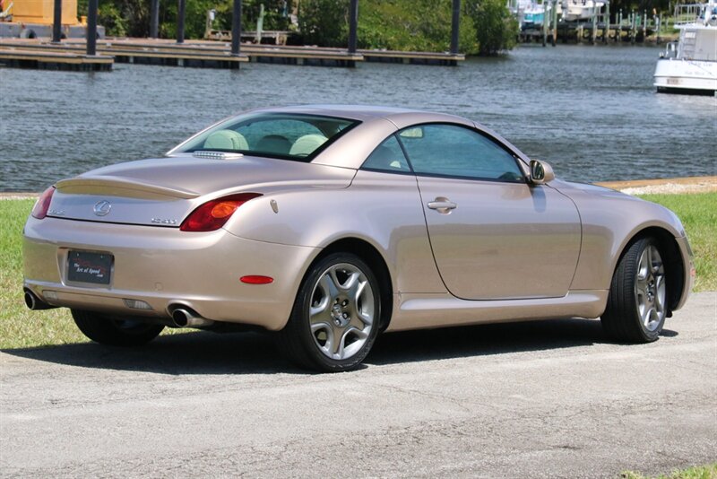 2005 Lexus SC 430  