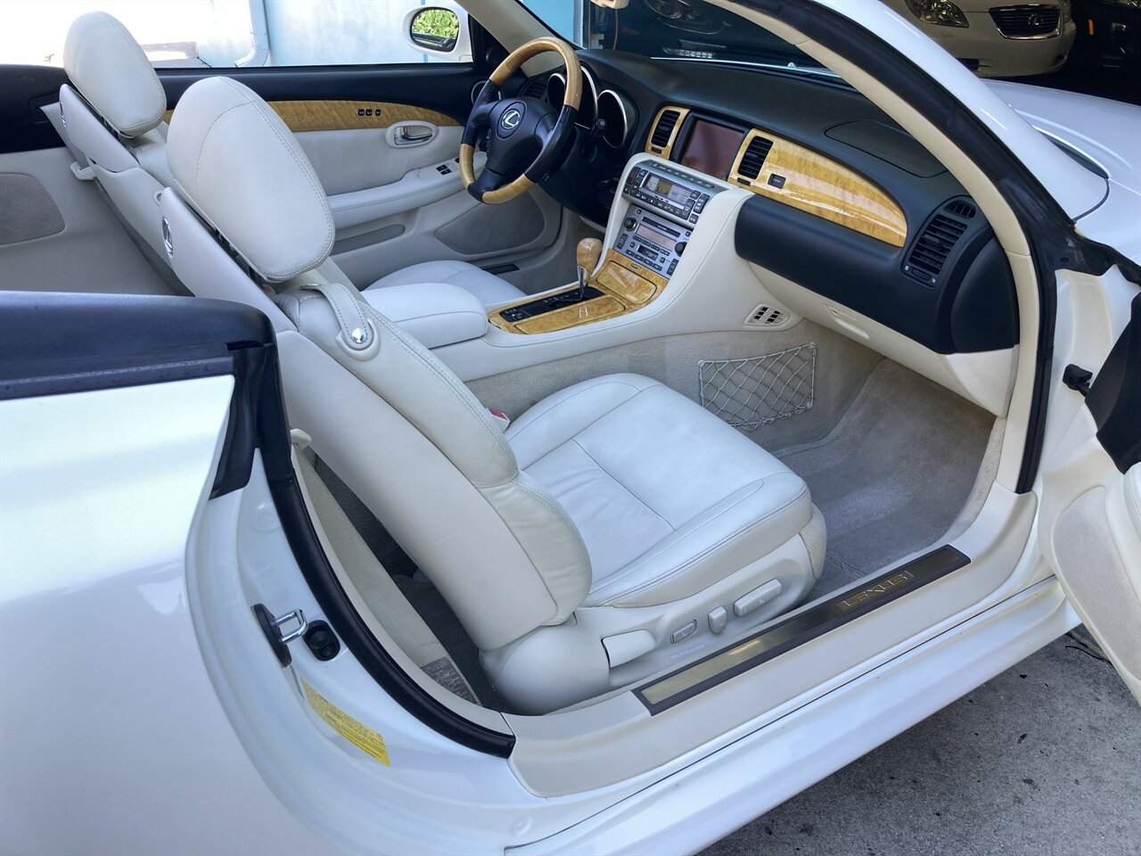 2005 Lexus SC 430   - Photo 17 - Stuart, FL 34997