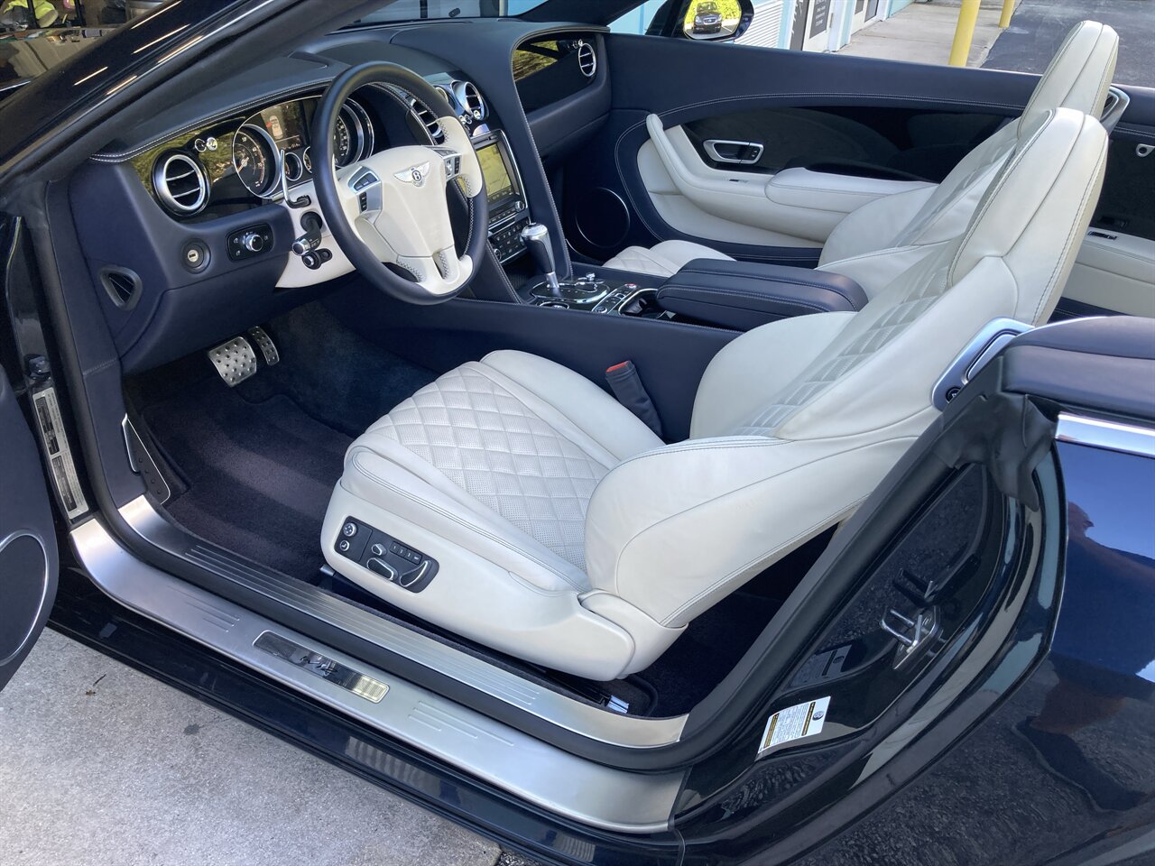 2018 Bentley Continental GT Convertible - Photo 14 - Stuart, FL 34997
