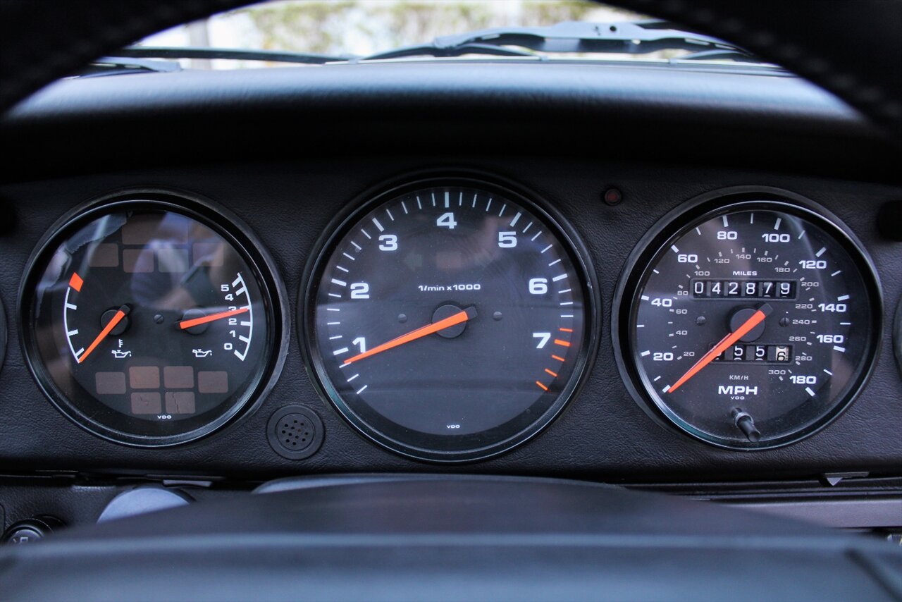 1992 Porsche 911 Carrera 2   - Photo 26 - Stuart, FL 34997