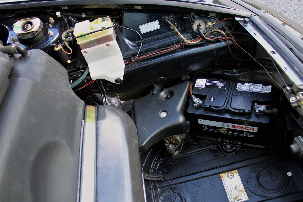 1992 Porsche 911 Carrera 2   - Photo 44 - Stuart, FL 34997