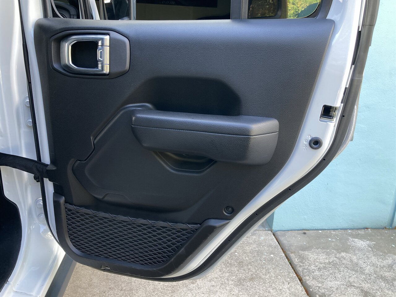 2024 Jeep Wrangler Rubicon   - Photo 36 - Stuart, FL 34997