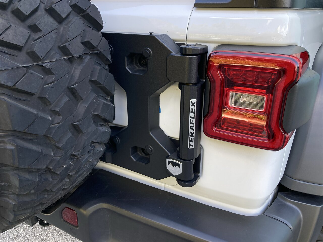 2024 Jeep Wrangler Rubicon   - Photo 39 - Stuart, FL 34997