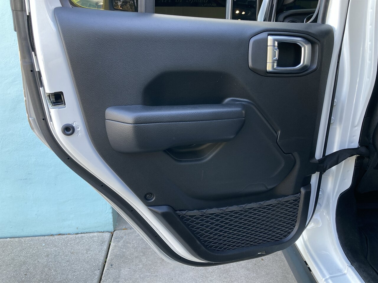 2024 Jeep Wrangler Rubicon   - Photo 35 - Stuart, FL 34997