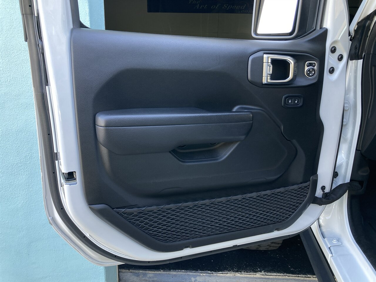 2024 Jeep Wrangler Rubicon   - Photo 33 - Stuart, FL 34997