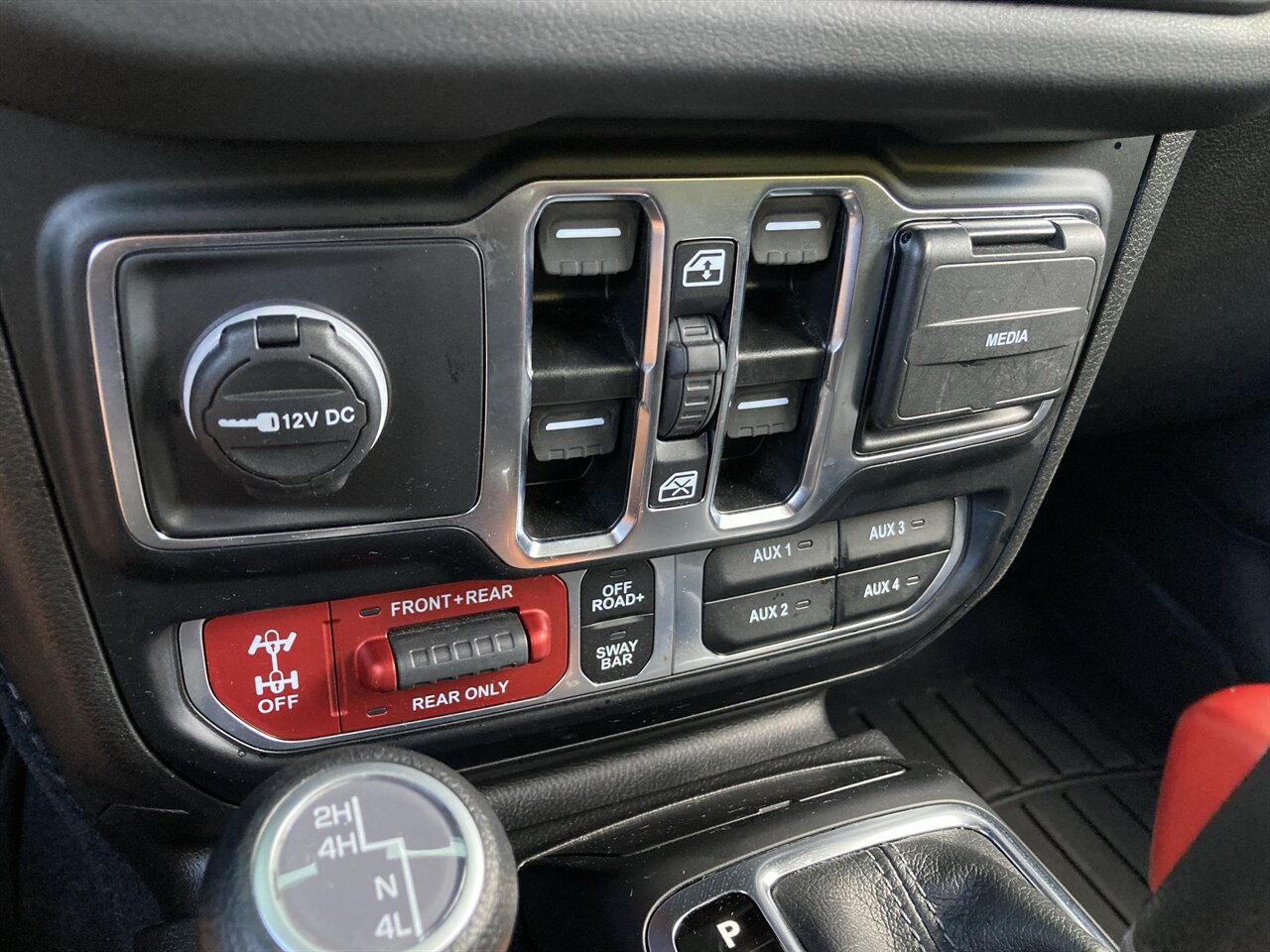 2024 Jeep Wrangler Rubicon   - Photo 30 - Stuart, FL 34997