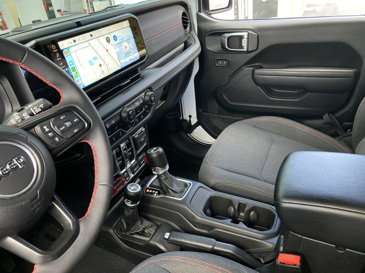 2024 Jeep Wrangler Rubicon   - Photo 27 - Stuart, FL 34997