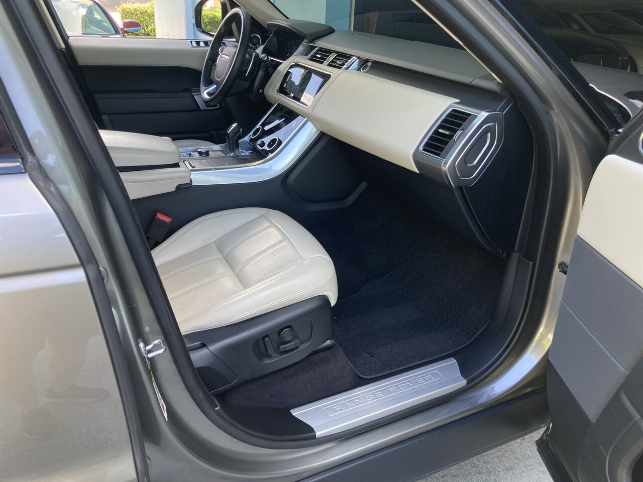 2020 Land Rover Range Rover Sport P525 HSE Dynamic   - Photo 22 - Stuart, FL 34997